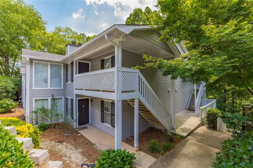 1406 Vicksburg Place, Sandy Springs, Georgia 30350, 2 Bedrooms Bedrooms, ,2 BathroomsBathrooms,Residential,Sold,1406 Vicksburg Place,6561248