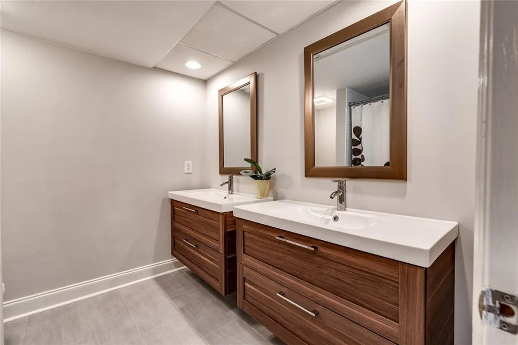 6851 Roswell Road Unit M15, Sandy Springs, Georgia 30328, 3 Bedrooms Bedrooms, ,2 BathroomsBathrooms,Residential,Sold,6851 Roswell Road Unit M15,6527264