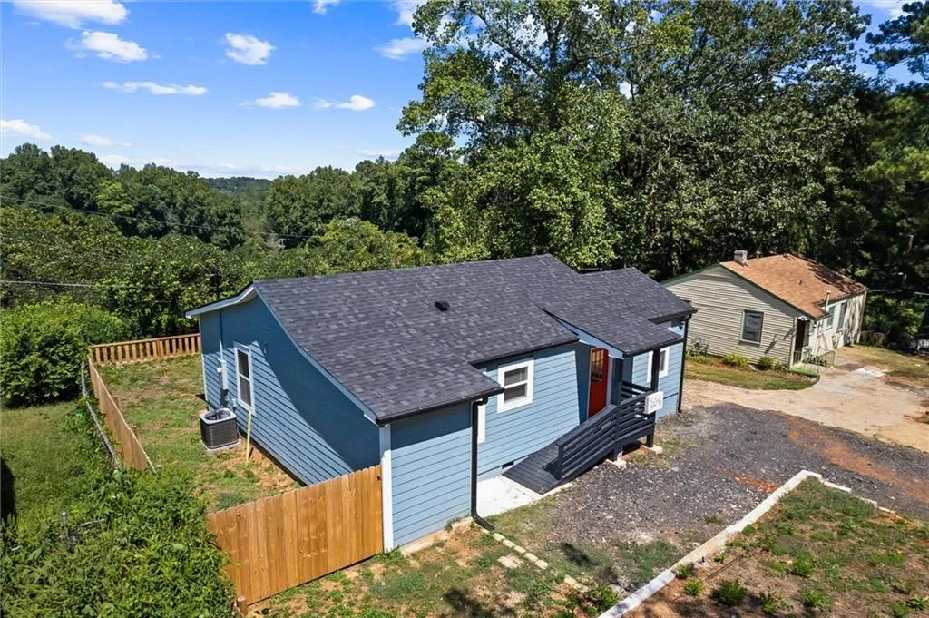 2526 Center Street Nw, Atlanta, Georgia 30318, 3 Bedrooms Bedrooms, ,3 BathroomsBathrooms,Residential,For Sale,2526 Center Street Nw,7606265