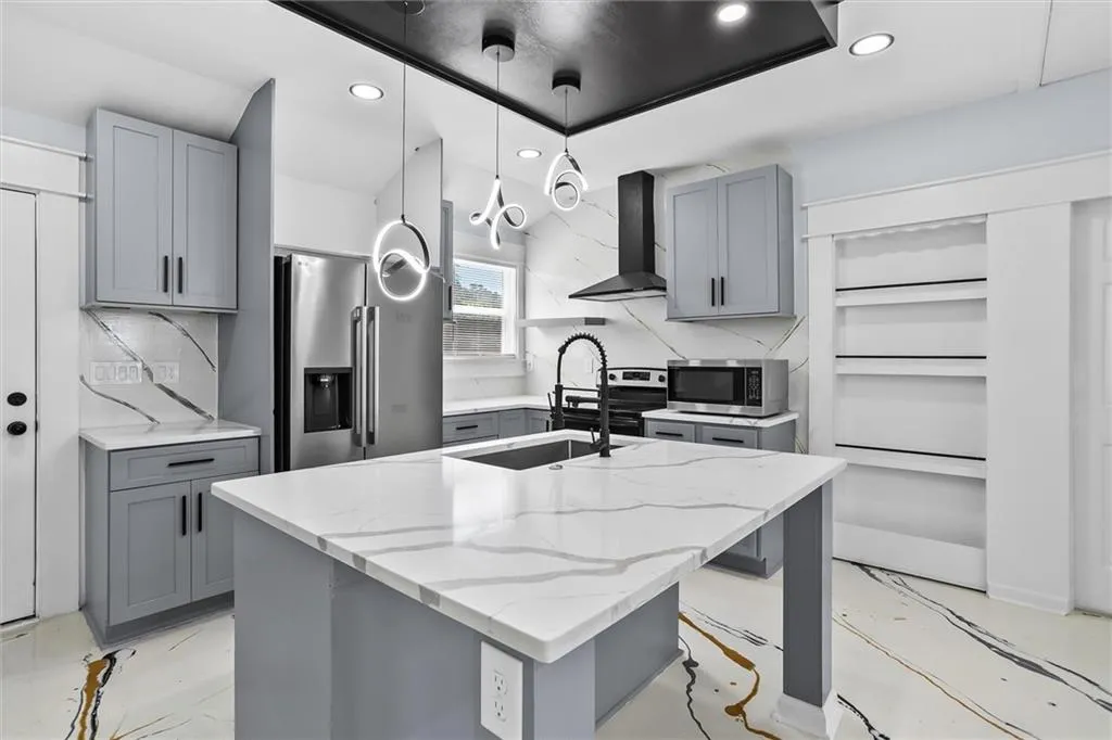 2526 Center Street Nw, Atlanta, Georgia 30318, 3 Bedrooms Bedrooms, ,3 BathroomsBathrooms,Residential,For Sale,2526 Center Street Nw,7606265