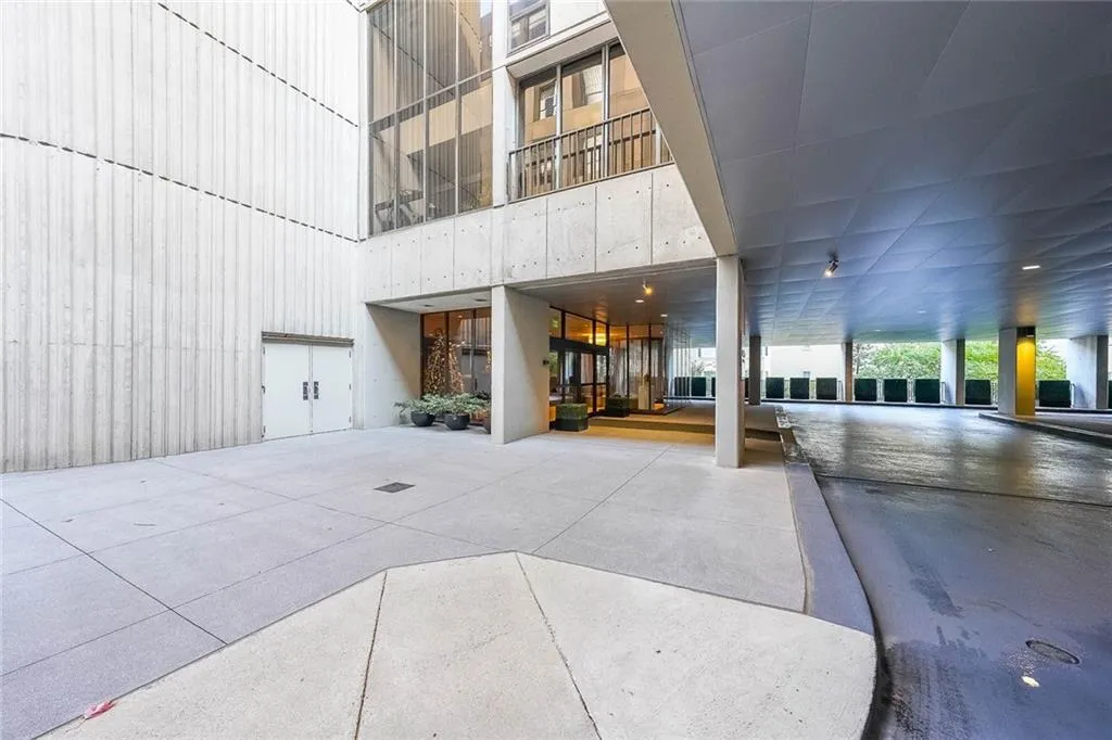 145 15th Street Ne Unit 401, Atlanta, Georgia 30309, 1 Bedroom Bedrooms, ,1 BathroomBathrooms,Residential,For Sale,145 15th Street Ne Unit 401,7488805