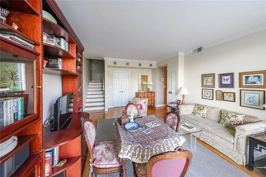 145 15th Street Ne Unit 401, Atlanta, Georgia 30309, 1 Bedroom Bedrooms, ,1 BathroomBathrooms,Residential,For Sale,145 15th Street Ne Unit 401,7488805
