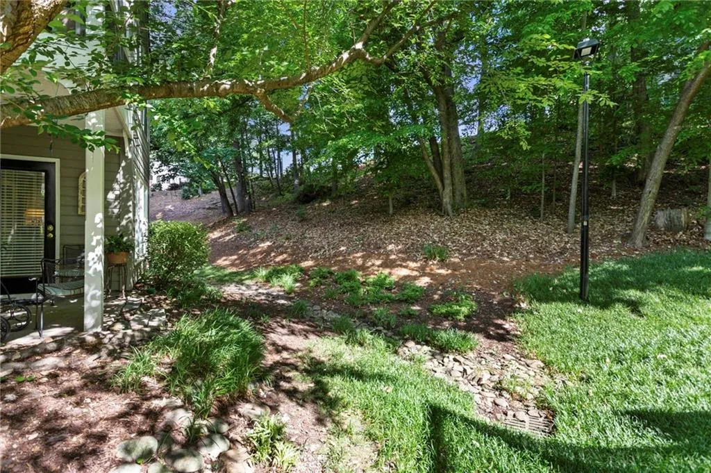 506 Bainbridge Drive, Sandy Springs, Georgia 30327, 2 Bedrooms Bedrooms, ,2 BathroomsBathrooms,Residential,Sold,506 Bainbridge Drive,6882075