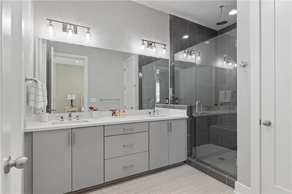 6674 Cadence Boulevard, Atlanta, Georgia 30328, 1 Bedroom Bedrooms, ,1 BathroomBathrooms,Residential,Sold,6674 Cadence Boulevard,7703572