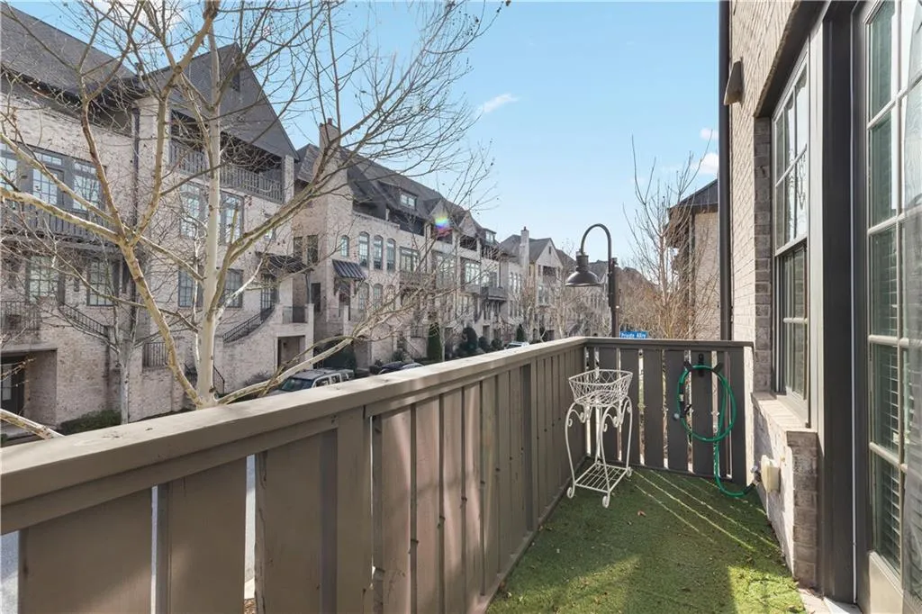 6674 Cadence Boulevard, Atlanta, Georgia 30328, 1 Bedroom Bedrooms, ,1 BathroomBathrooms,Residential,Sold,6674 Cadence Boulevard,7703572