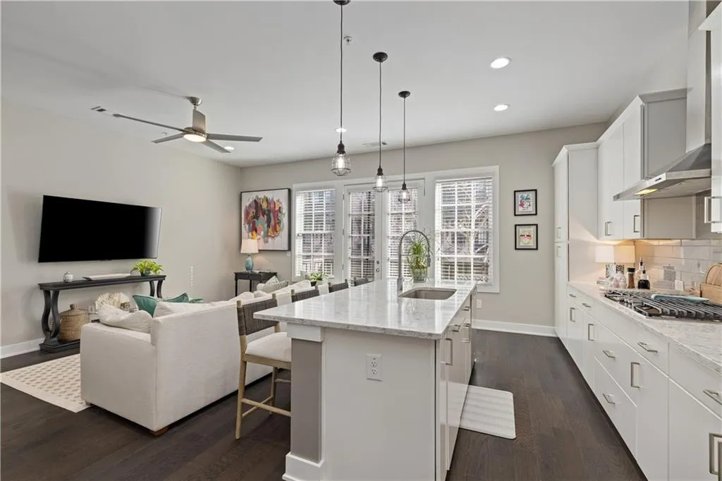 6674 Cadence Boulevard, Atlanta, Georgia 30328, 1 Bedroom Bedrooms, ,1 BathroomBathrooms,Residential,Sold,6674 Cadence Boulevard,7703572