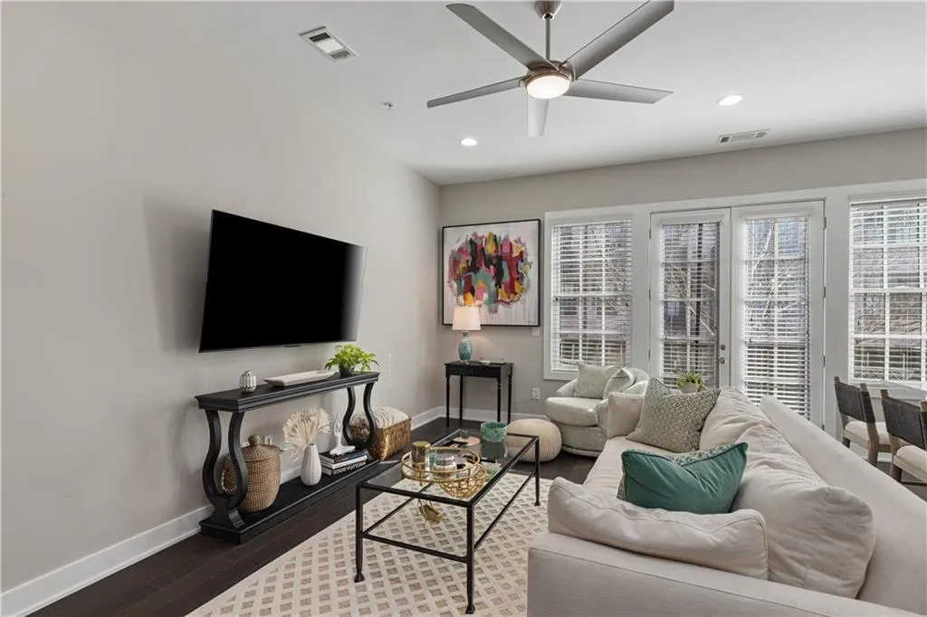 6674 Cadence Boulevard, Atlanta, Georgia 30328, 1 Bedroom Bedrooms, ,1 BathroomBathrooms,Residential,Sold,6674 Cadence Boulevard,7703572