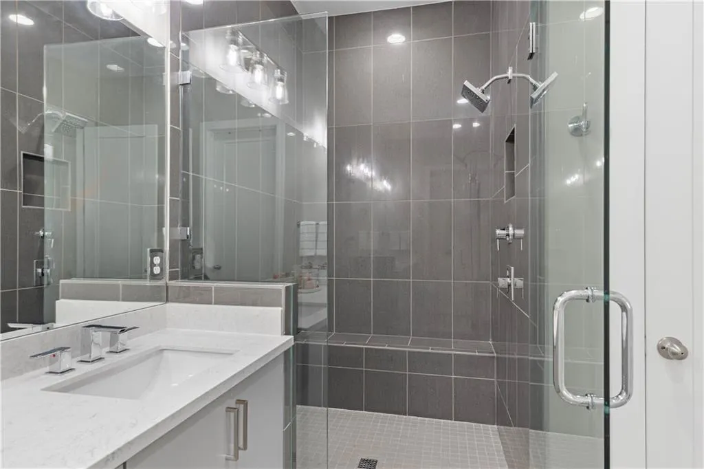 6674 Cadence Boulevard, Atlanta, Georgia 30328, 1 Bedroom Bedrooms, ,1 BathroomBathrooms,Residential,Sold,6674 Cadence Boulevard,7703572