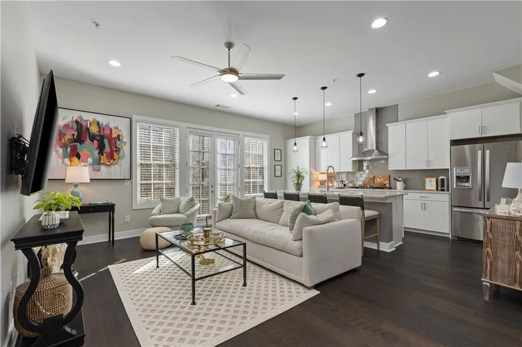 6674 Cadence Boulevard, Atlanta, Georgia 30328, 1 Bedroom Bedrooms, ,1 BathroomBathrooms,Residential,Sold,6674 Cadence Boulevard,7703572