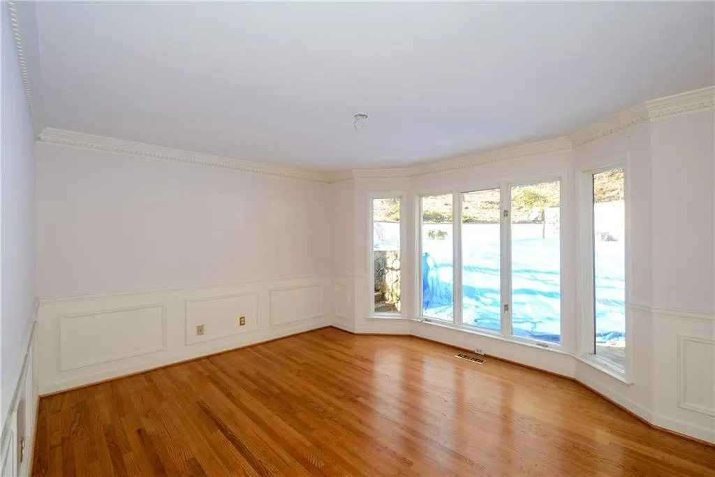 5755 Heards Forest Drive, Atlanta, Georgia 30328, 7 Bedrooms Bedrooms, ,5 BathroomsBathrooms,Residential,Sold,5755 Heards Forest Drive,5788064