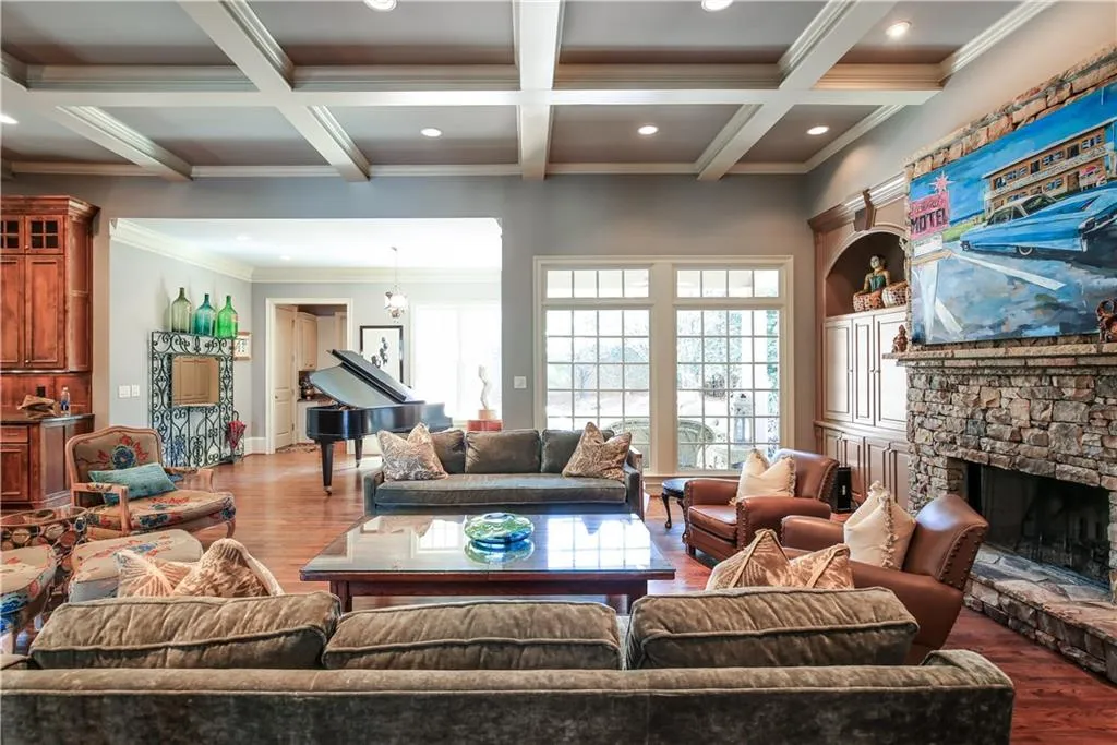 165 Trimble Crest Drive, Atlanta, Georgia 30342, 4 Bedrooms Bedrooms, ,4 BathroomsBathrooms,Residential,Sold,165 Trimble Crest Drive,5974147