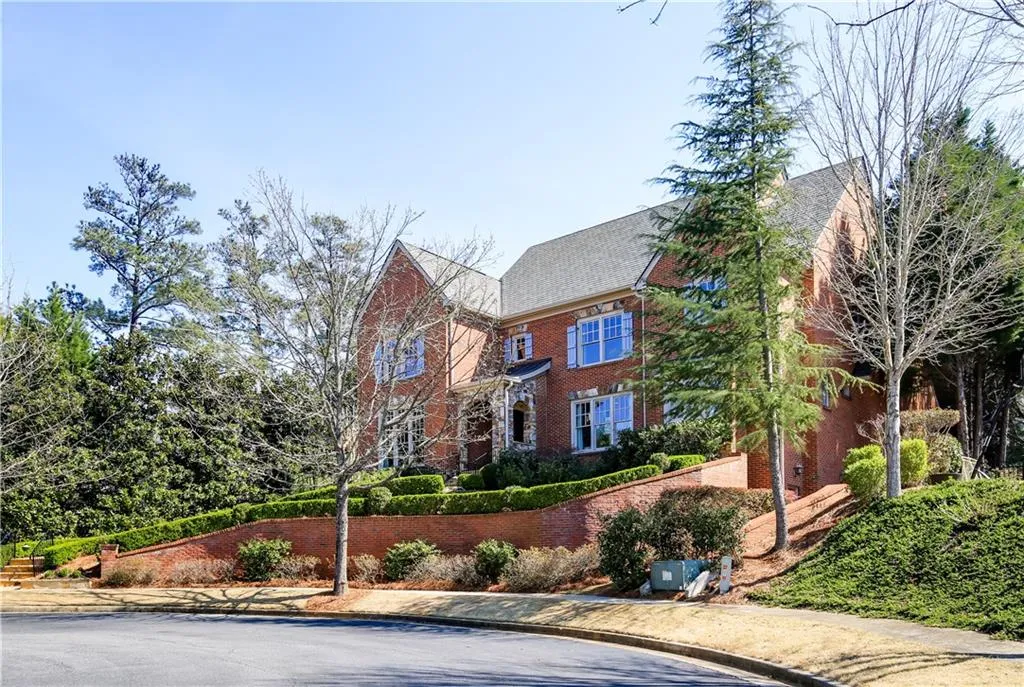 165 Trimble Crest Drive, Atlanta, Georgia 30342, 4 Bedrooms Bedrooms, ,4 BathroomsBathrooms,Residential,Sold,165 Trimble Crest Drive,5974147