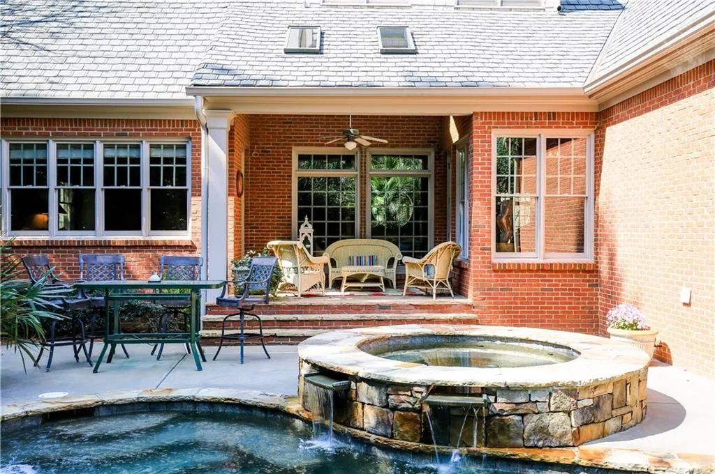 165 Trimble Crest Drive, Atlanta, Georgia 30342, 4 Bedrooms Bedrooms, ,4 BathroomsBathrooms,Residential,Sold,165 Trimble Crest Drive,5974147