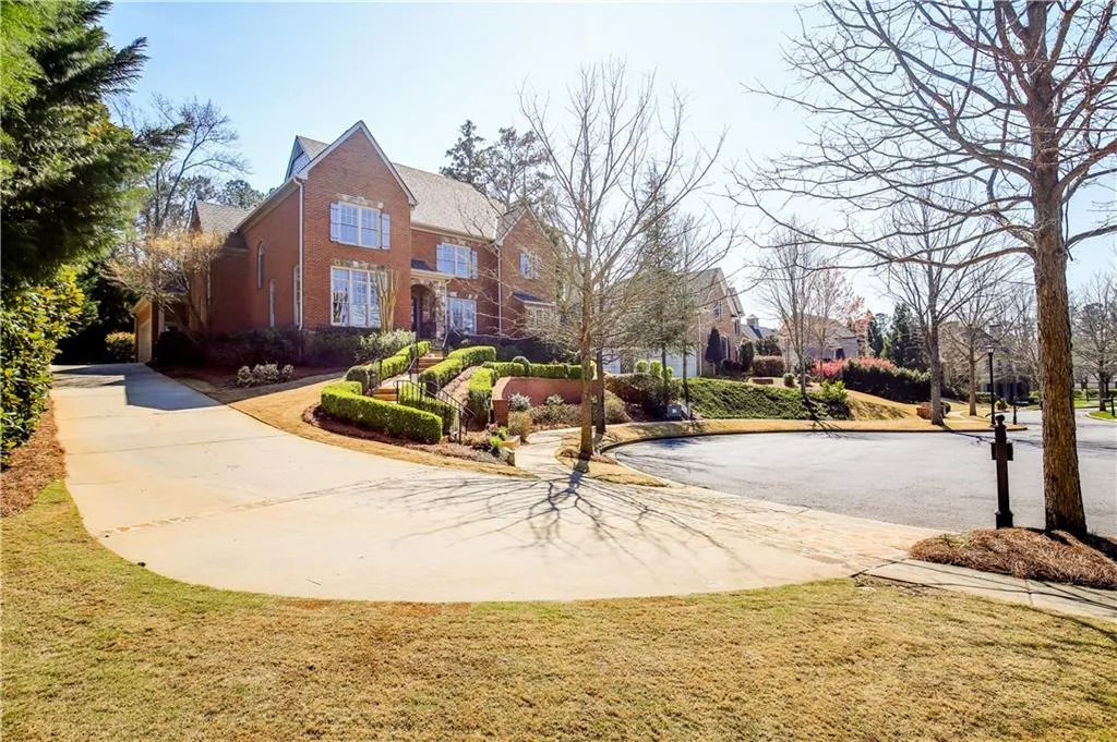 165 Trimble Crest Drive, Atlanta, Georgia 30342, 4 Bedrooms Bedrooms, ,4 BathroomsBathrooms,Residential,Sold,165 Trimble Crest Drive,5974147