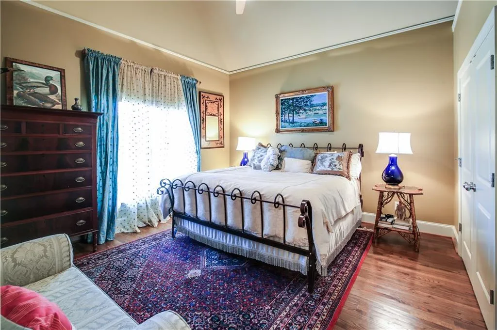 165 Trimble Crest Drive, Atlanta, Georgia 30342, 4 Bedrooms Bedrooms, ,4 BathroomsBathrooms,Residential,Sold,165 Trimble Crest Drive,5974147