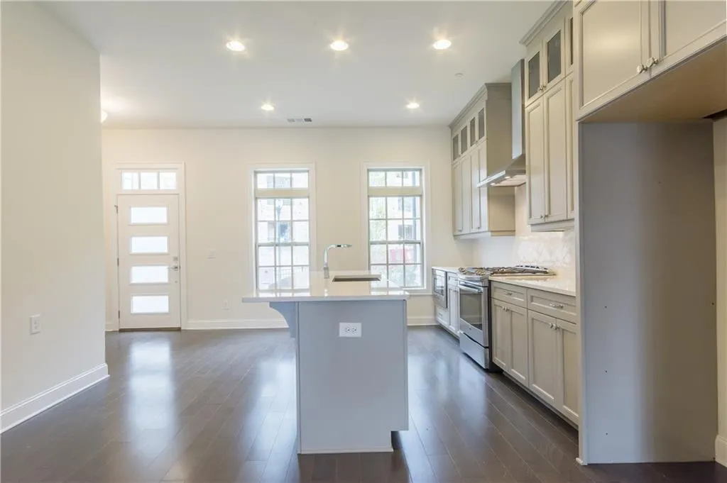 4139 Township Parkway, Atlanta, Georgia 30342, 3 Bedrooms Bedrooms, ,3 BathroomsBathrooms,Residential,Sold,4139 Township Parkway,5850430