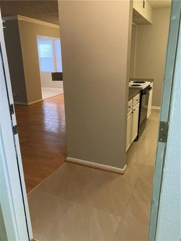 5153 Roswell Road Unit 9, Sandy Springs, Georgia 30342, 1 Bedroom Bedrooms, ,1 BathroomBathrooms,Residential,Sold,5153 Roswell Road Unit 9,7145785