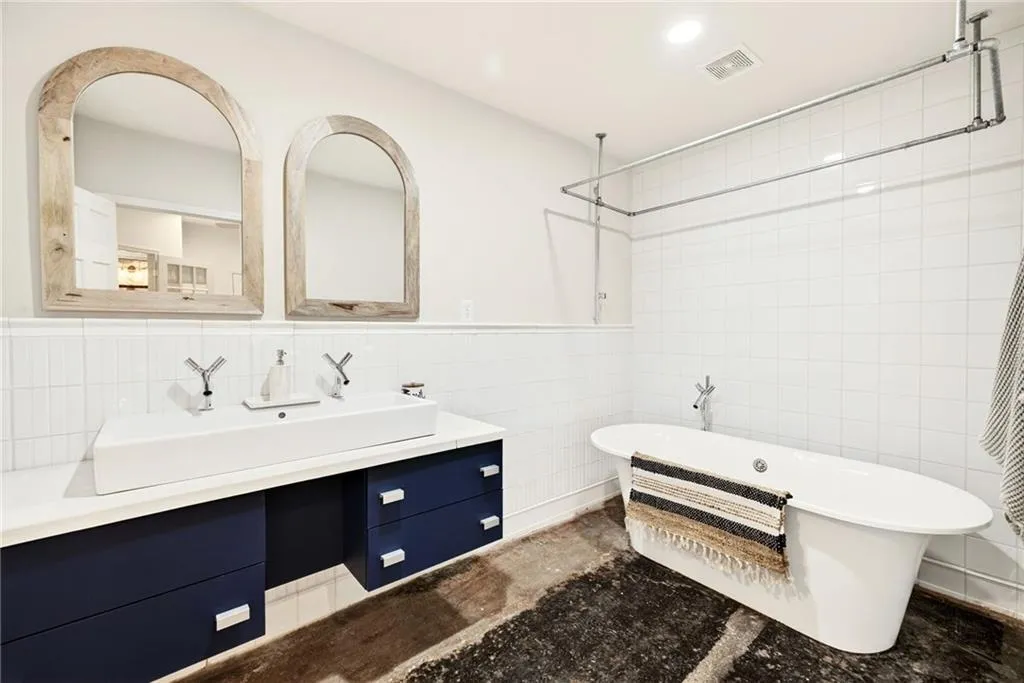 65 Peachtree Memorial Drive Nw Unit 5, Atlanta, Georgia 30309, 2 Bedrooms Bedrooms, 0 ,2 BathroomsBathrooms,Residential,For Sale,65 Peachtree Memorial Drive Nw Unit 5,7750529