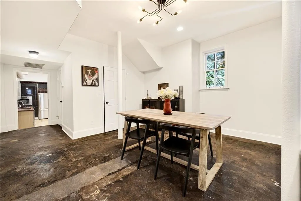65 Peachtree Memorial Drive Nw Unit 5, Atlanta, Georgia 30309, 2 Bedrooms Bedrooms, 0 ,2 BathroomsBathrooms,Residential,For Sale,65 Peachtree Memorial Drive Nw Unit 5,7750529