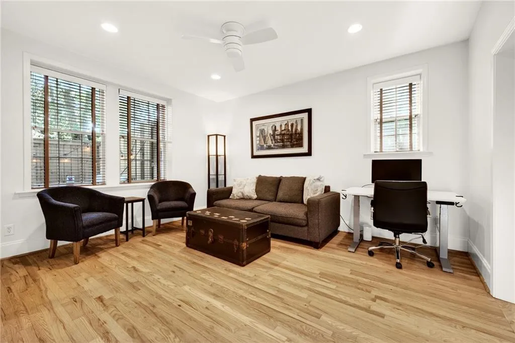 65 Peachtree Memorial Drive Nw Unit 5, Atlanta, Georgia 30309, 2 Bedrooms Bedrooms, 0 ,2 BathroomsBathrooms,Residential,For Sale,65 Peachtree Memorial Drive Nw Unit 5,7750529