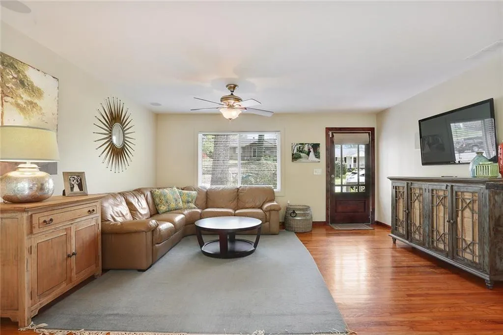 3034 Parkridge Drive Ne, Brookhaven, Georgia 30319, 3 Bedrooms Bedrooms, ,2 BathroomsBathrooms,Residential,Sold,3034 Parkridge Drive Ne,5989494