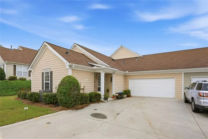 304 Gable Brook Drive, Grayson, Georgia 30017