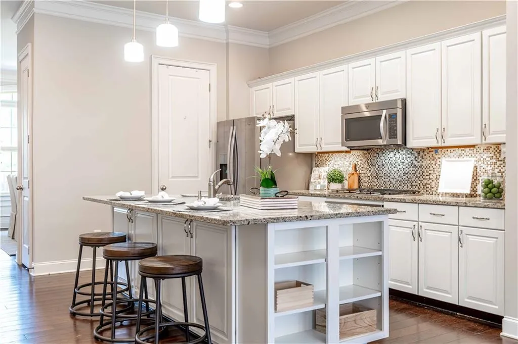 316 Alderwood Lane, Atlanta, Georgia 30328, 3 Bedrooms Bedrooms, ,3 BathroomsBathrooms,Residential,Sold,316 Alderwood Lane,7089515