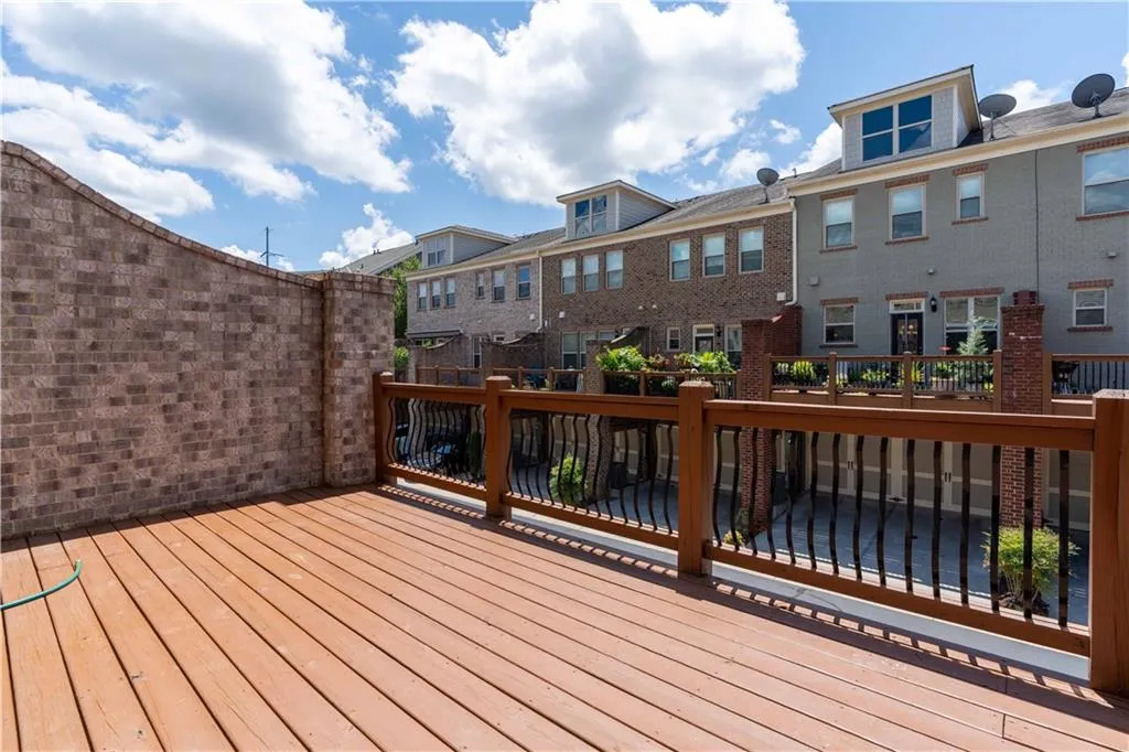 316 Alderwood Lane, Atlanta, Georgia 30328, 3 Bedrooms Bedrooms, ,3 BathroomsBathrooms,Residential,Sold,316 Alderwood Lane,7089515