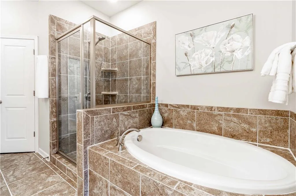 316 Alderwood Lane, Atlanta, Georgia 30328, 3 Bedrooms Bedrooms, ,3 BathroomsBathrooms,Residential,Sold,316 Alderwood Lane,7089515