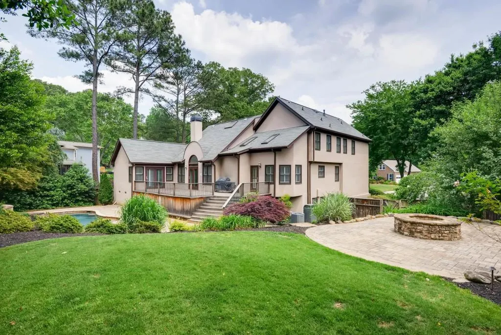 125 Bayvale Court, Sandy Springs, Georgia 30328, 5 Bedrooms Bedrooms, ,4 BathroomsBathrooms,Residential,Sold,125 Bayvale Court,6012279