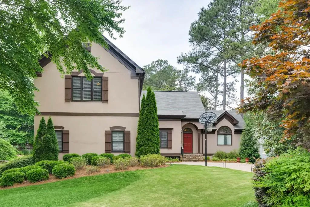 125 Bayvale Court, Sandy Springs, Georgia 30328, 5 Bedrooms Bedrooms, ,4 BathroomsBathrooms,Residential,Sold,125 Bayvale Court,6012279