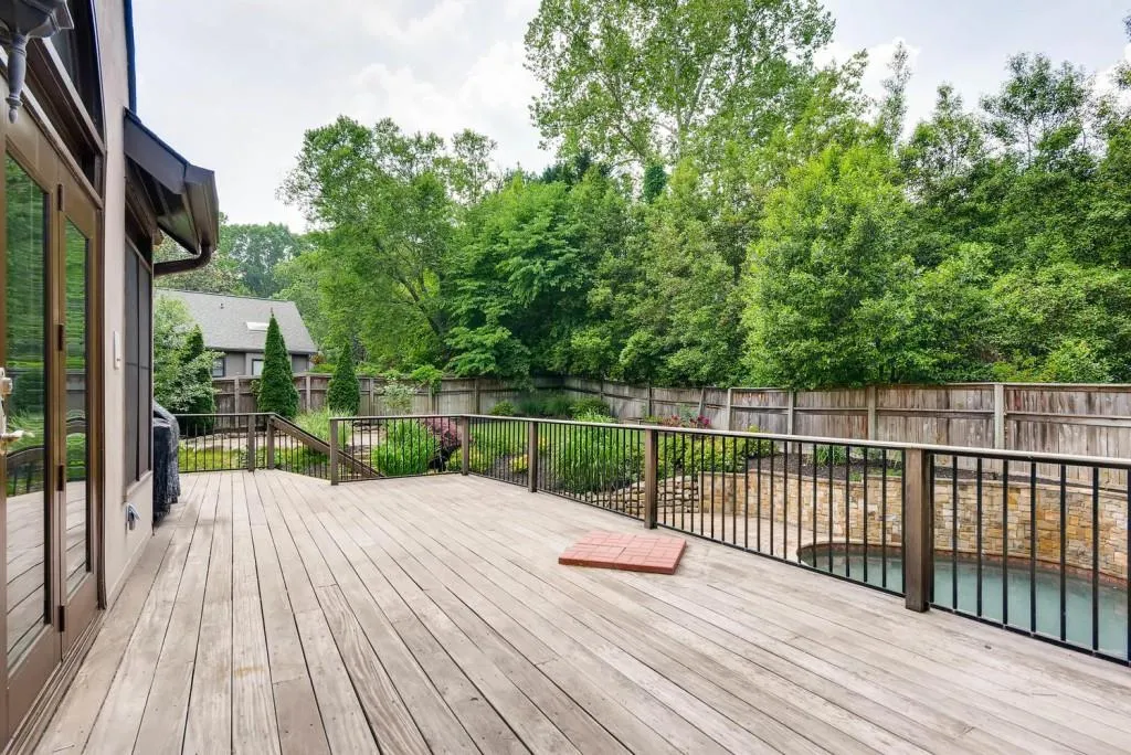 125 Bayvale Court, Sandy Springs, Georgia 30328, 5 Bedrooms Bedrooms, ,4 BathroomsBathrooms,Residential,Sold,125 Bayvale Court,6012279
