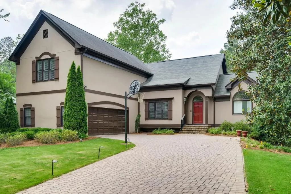 125 Bayvale Court, Sandy Springs, Georgia 30328, 5 Bedrooms Bedrooms, ,4 BathroomsBathrooms,Residential,Sold,125 Bayvale Court,6012279