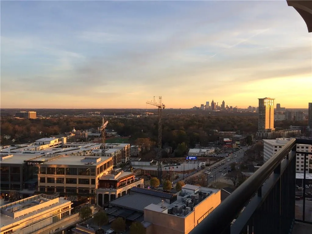 3040 Peachtree Road Nw Unit 1703, Atlanta, Georgia 30305, 2 Bedrooms Bedrooms, ,2 BathroomsBathrooms,Residential,Sold,3040 Peachtree Road Nw Unit 1703,5805614