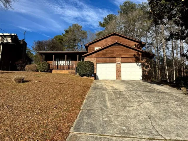 8678 Glenwoods Drive, Riverdale, Georgia 30274