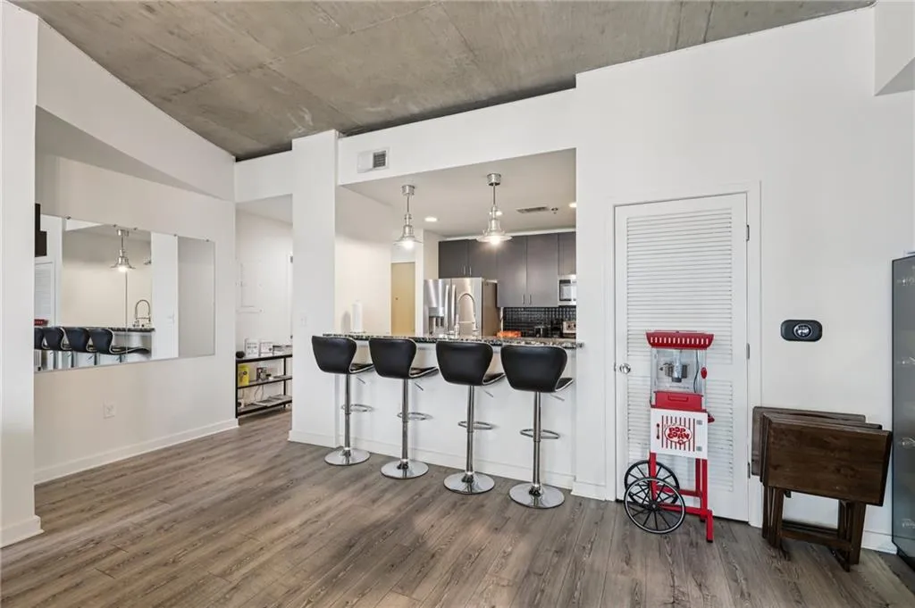 250 Pharr Road Ne Unit 1005, Atlanta, Georgia 30305, 2 Bedrooms Bedrooms, ,2 BathroomsBathrooms,Residential,For Sale,250 Pharr Road Ne Unit 1005,7686118