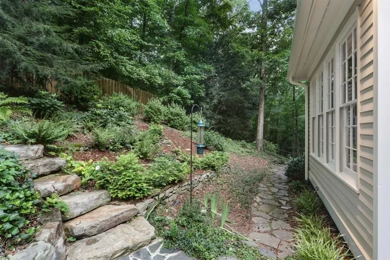 7920 Saddle Ridge Drive, Sandy Springs, Georgia 30350, 4 Bedrooms Bedrooms, ,3 BathroomsBathrooms,Residential,Sold,7920 Saddle Ridge Drive,6118567