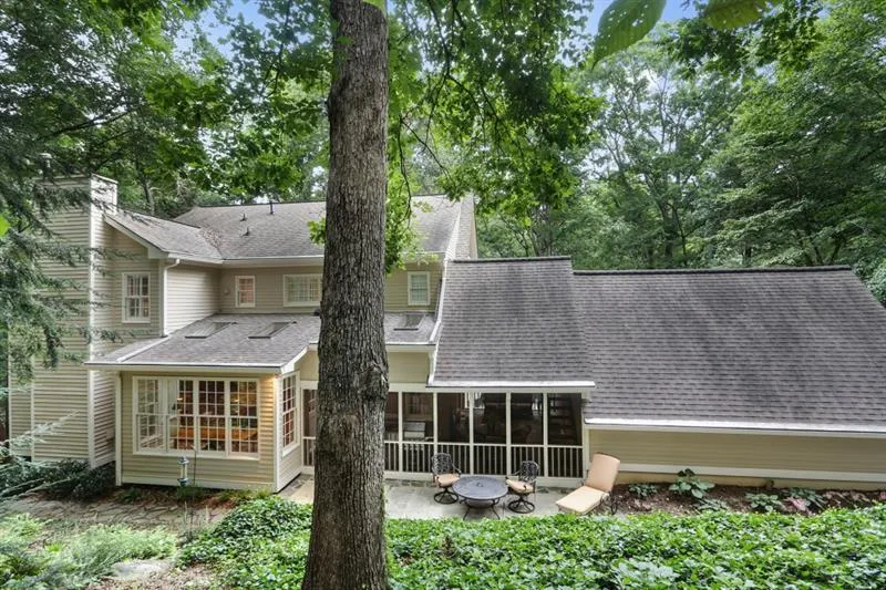 7920 Saddle Ridge Drive, Sandy Springs, Georgia 30350, 4 Bedrooms Bedrooms, ,3 BathroomsBathrooms,Residential,Sold,7920 Saddle Ridge Drive,6118567