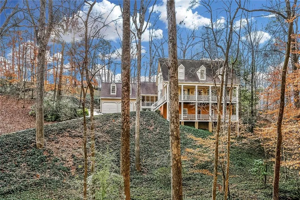 7920 Saddle Ridge Drive, Sandy Springs, Georgia 30350, 4 Bedrooms Bedrooms, ,3 BathroomsBathrooms,Residential,Sold,7920 Saddle Ridge Drive,6118567