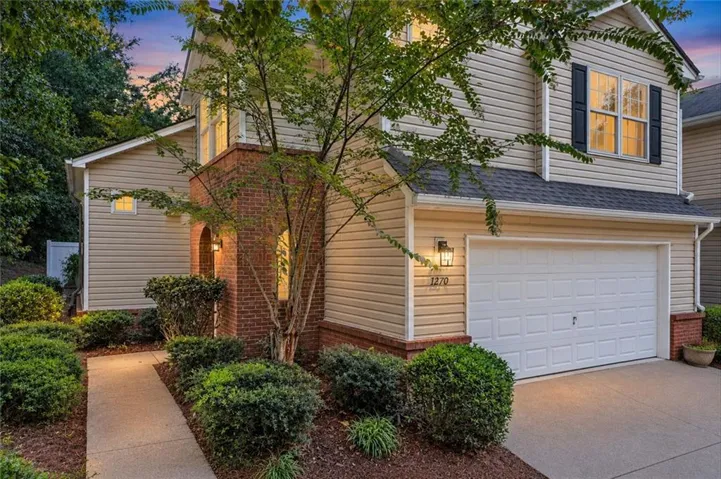 1270 W Oaks Way, Woodstock, Georgia 30188