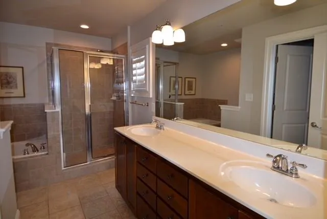 285 Le Gran Bend Unit 285, Sandy Springs, Georgia 30328, 2 Bedrooms Bedrooms, ,2 BathroomsBathrooms,Residential,Sold,285 Le Gran Bend Unit 285,6065662