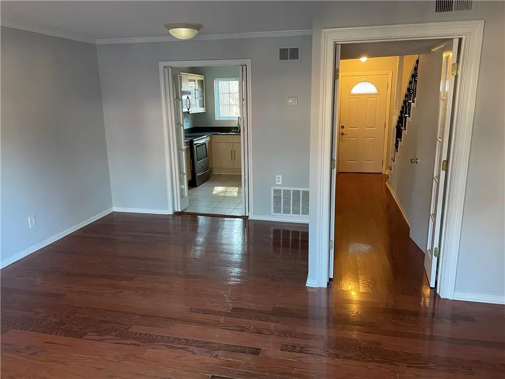 5676 Kingsport Drive Unit 4, Sandy Springs, Georgia 30342, 2 Bedrooms Bedrooms, ,1 BathroomBathrooms,Residential,Sold,5676 Kingsport Drive Unit 4,6835799