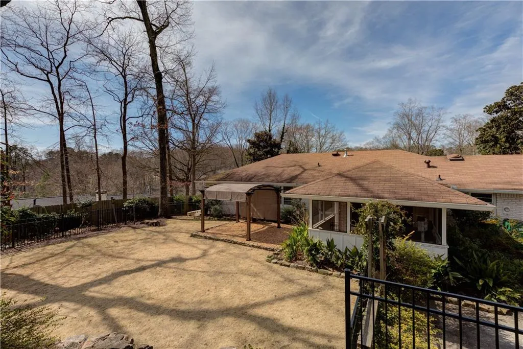 460 Montevallo Drive, Atlanta, Georgia 30342, 4 Bedrooms Bedrooms, ,3 BathroomsBathrooms,Residential,Sold,460 Montevallo Drive,6510101