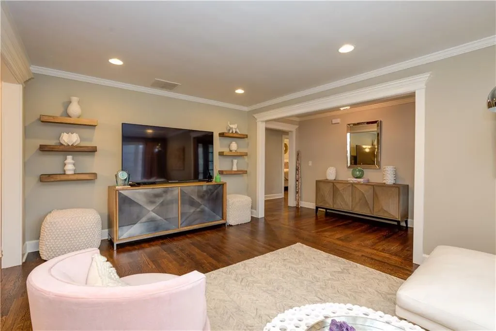 460 Montevallo Drive, Atlanta, Georgia 30342, 4 Bedrooms Bedrooms, ,3 BathroomsBathrooms,Residential,Sold,460 Montevallo Drive,6510101