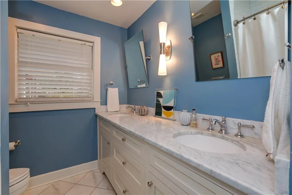 460 Montevallo Drive, Atlanta, Georgia 30342, 4 Bedrooms Bedrooms, ,3 BathroomsBathrooms,Residential,Sold,460 Montevallo Drive,6510101