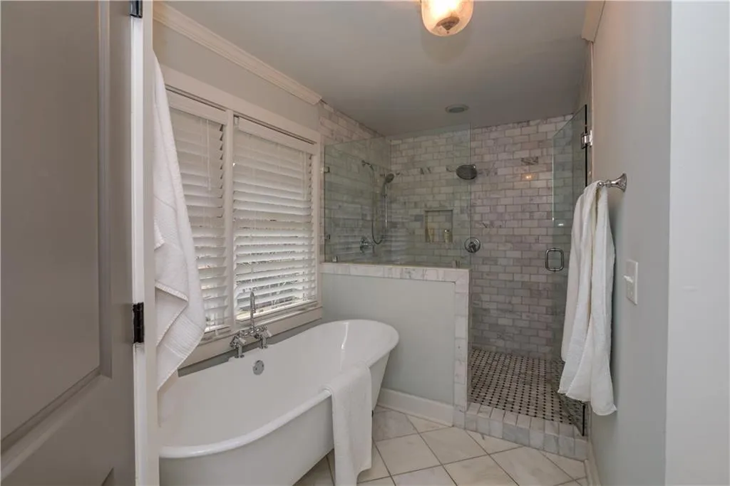 460 Montevallo Drive, Atlanta, Georgia 30342, 4 Bedrooms Bedrooms, ,3 BathroomsBathrooms,Residential,Sold,460 Montevallo Drive,6510101