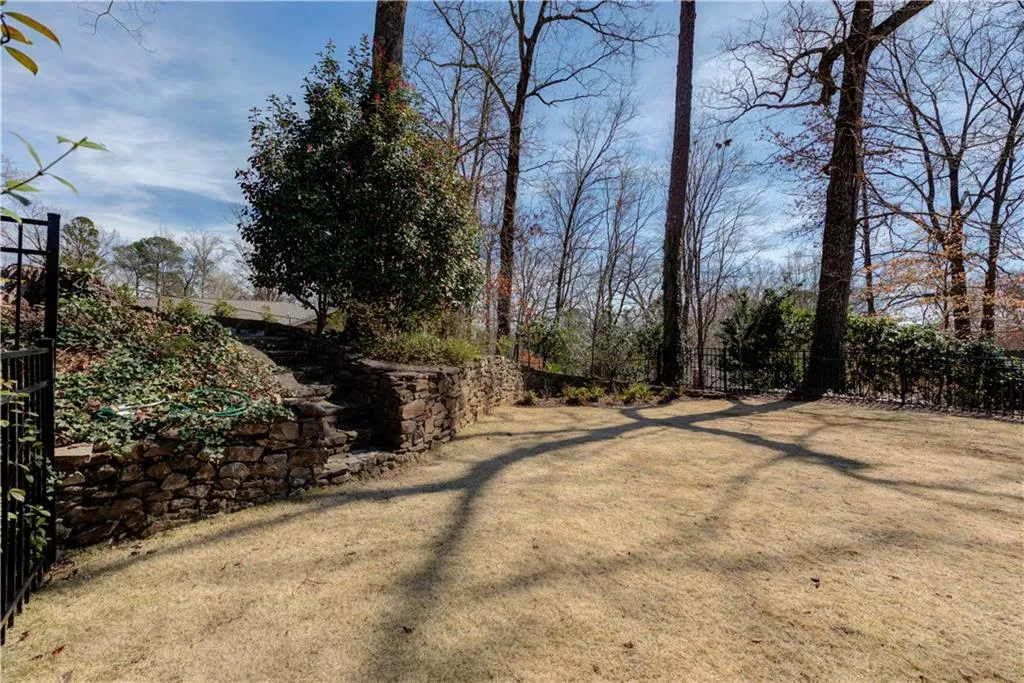460 Montevallo Drive, Atlanta, Georgia 30342, 4 Bedrooms Bedrooms, ,3 BathroomsBathrooms,Residential,Sold,460 Montevallo Drive,6510101