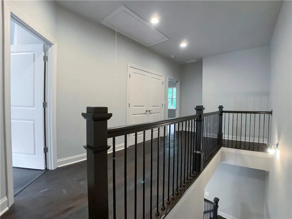 8019 Linfield Way, Sandy Springs, Georgia 30350, 3 Bedrooms Bedrooms, ,3 BathroomsBathrooms,Residential,Sold,8019 Linfield Way,6764465