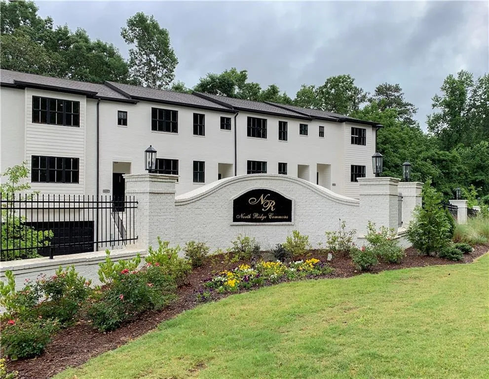 8019 Linfield Way, Sandy Springs, Georgia 30350, 3 Bedrooms Bedrooms, ,3 BathroomsBathrooms,Residential,Sold,8019 Linfield Way,6764465