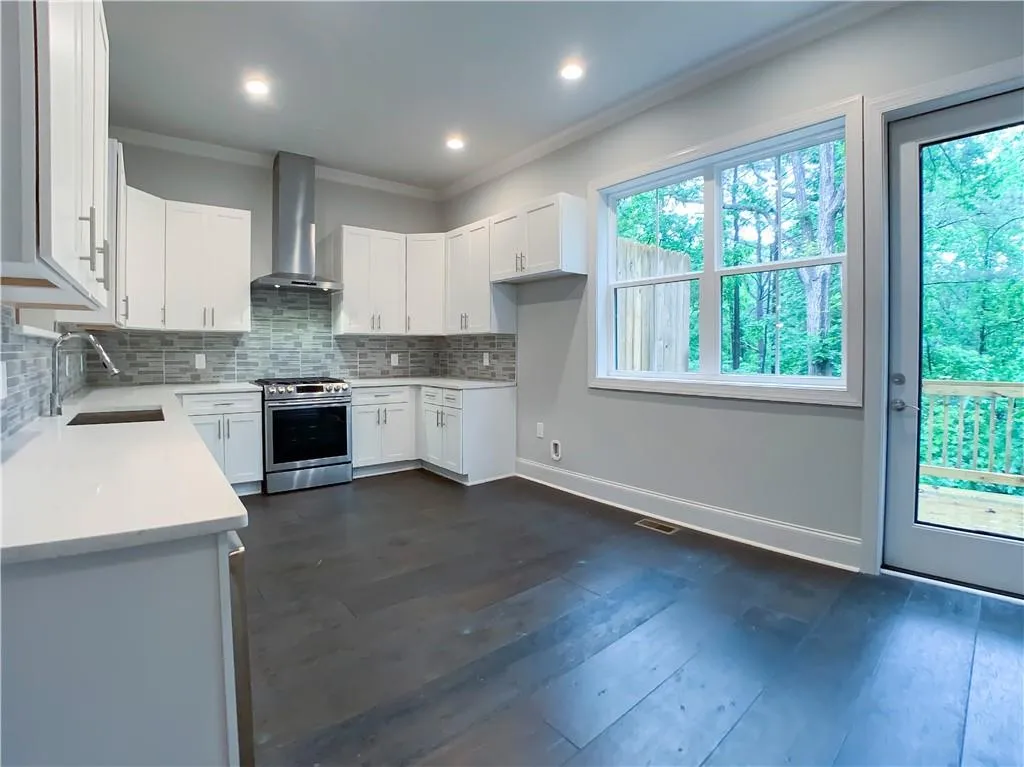 8019 Linfield Way, Sandy Springs, Georgia 30350, 3 Bedrooms Bedrooms, ,3 BathroomsBathrooms,Residential,Sold,8019 Linfield Way,6764465